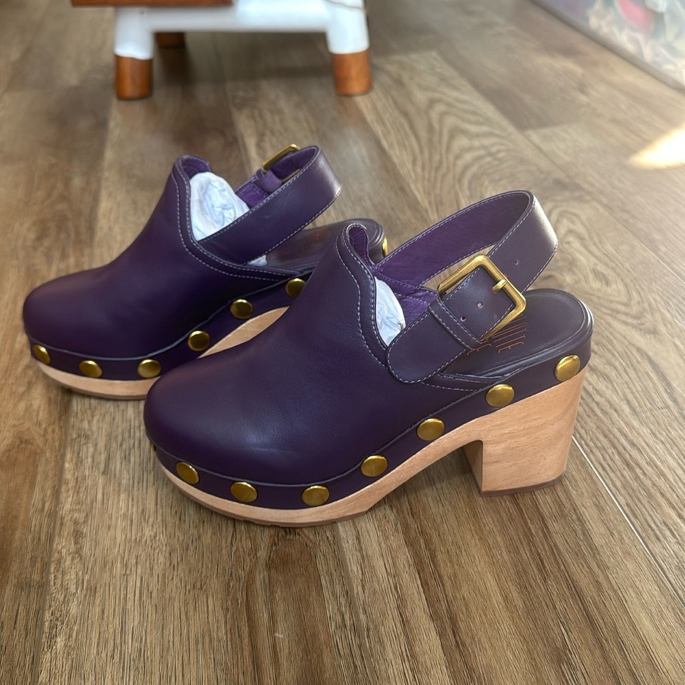 Charlotte Stone Hari Purple Leather Clogs with Gold Accents size 6 NWT